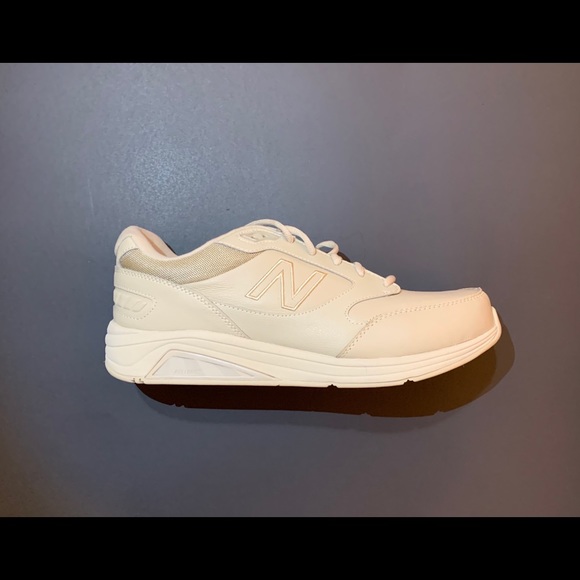 NEW BALANCE SHOES BRAND NEW - Picture 5 of 5
